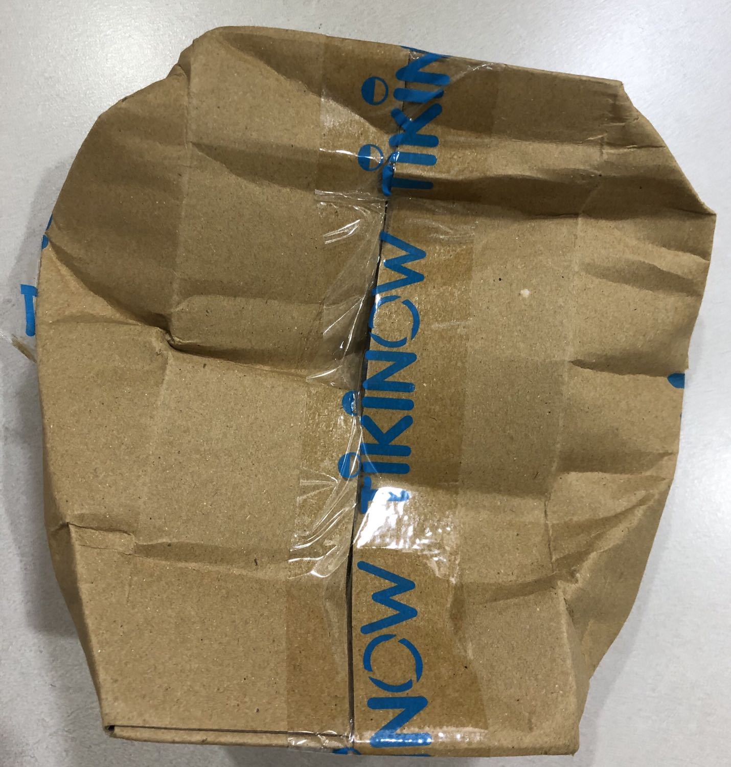 Sp có mẫu mã giống như hình nhưng chất liệu bên ngoài không giống lắm. 4 cây màu tím nhạt nhìn là ko muốn sử dụng. 
2 cây kẹp bật màu tím nhạt bị trầy trụa khá nhiều.
Tôi muốn trả lại Sp. Sp có mẫu mã giống như hình nhưng chất liệu bên ngoài không giống lắm. 4 cây màu tím nhạt nhìn là ko muốn sử dụng. 
2 cây kẹp bật màu tím nhạt bị trầy trụa khá nhiều.
Tôi muốn trả lại Sp.