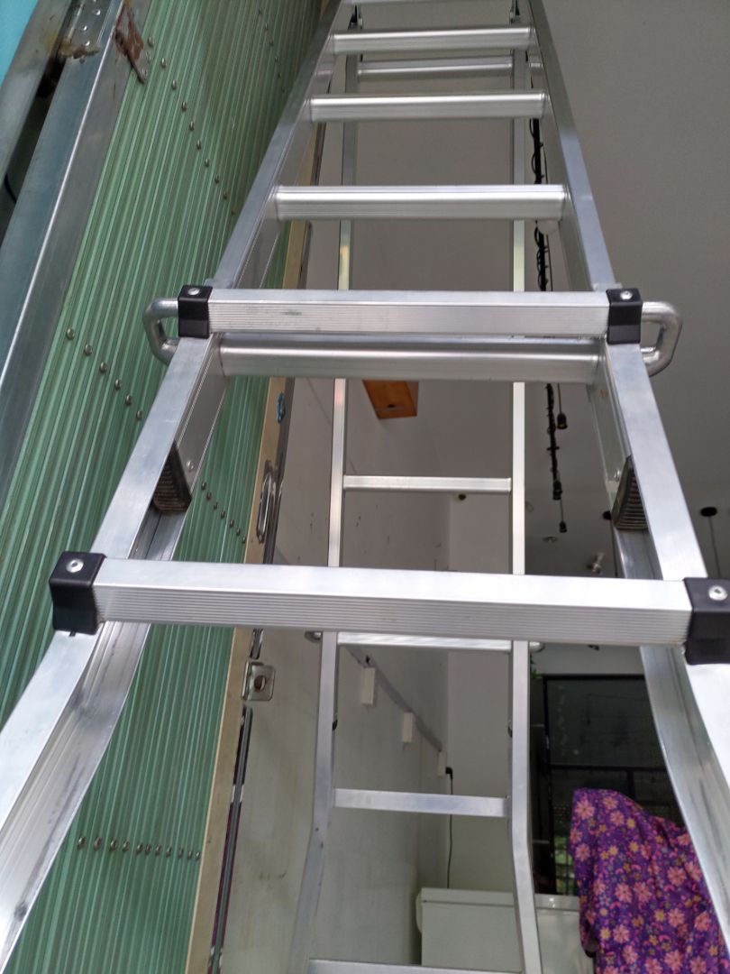 Thang chắc, khá nặng...