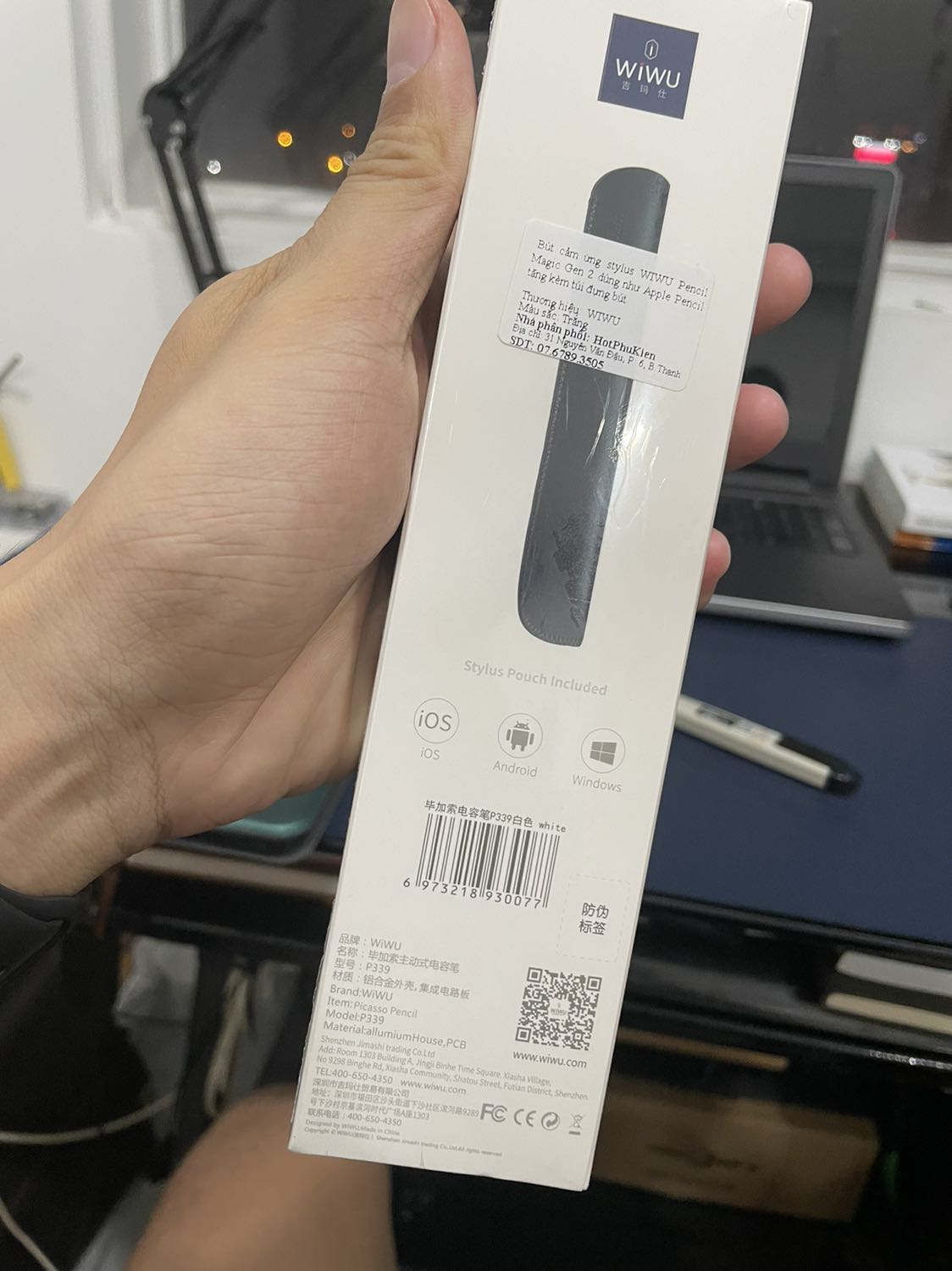 Tiki giao nhanh. Đúng. Đủ. 
Còn bút thì k có gì để bàn. Bút cảm ứng k cần kết nối Bluetooth. Độ nhạy không cao.