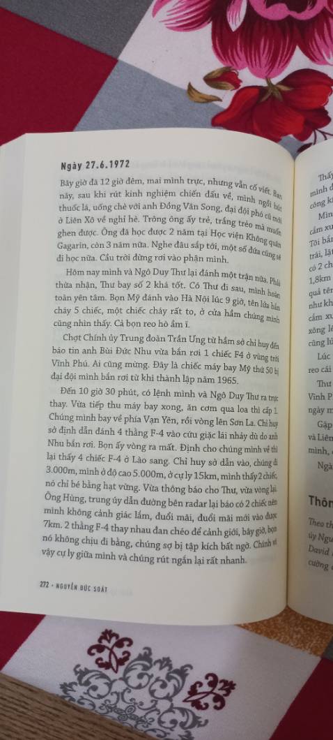 Một cuốn sách hay để đọc nhân dịp kỉ niệm 50 năm chiến thắng 'Điện Biên Phủ trên không'. TIKI đóng gói sách rất cẩn thận.