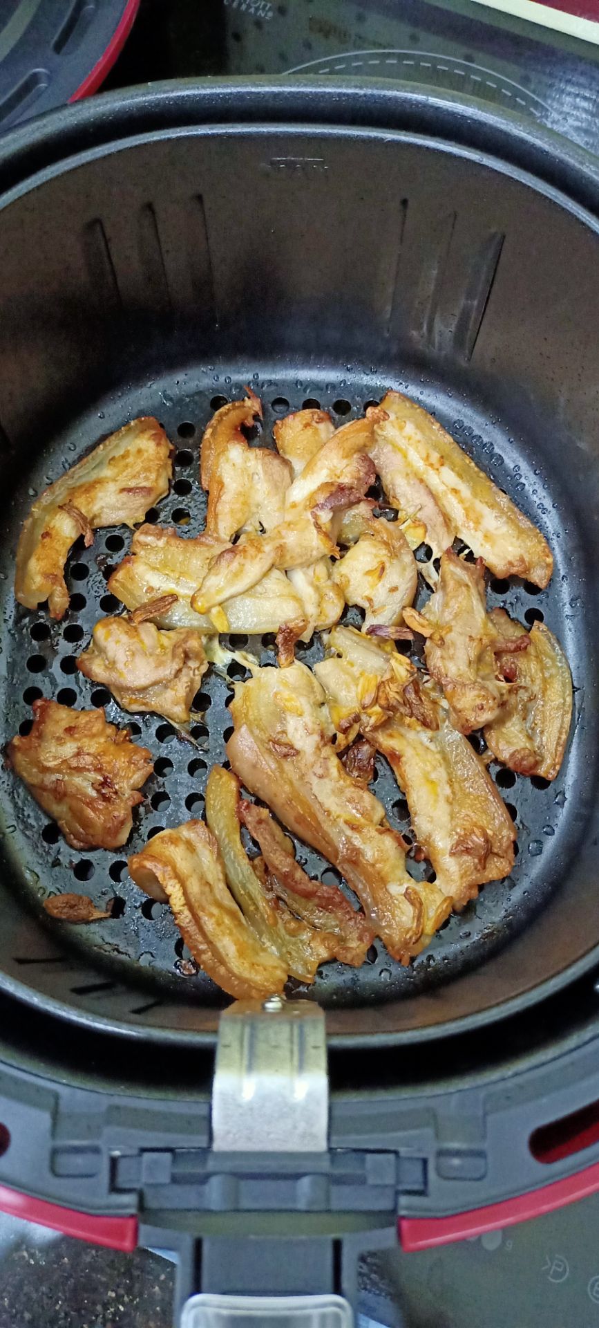 Quá tuyệt vời, hàng chất lượng, giá cả phải chăng, lại được free ship rất nhanh.
Về dùng nước cốt chanh cho vào lần đầu tầm 10p để khử mùi nên lúc chiên xong chỉ thơm mùi thức ăn thôi. Cảm ơn tiki đã bán hàng chất lượng như vậy.
Tiếp tục ủng hộ tiki???