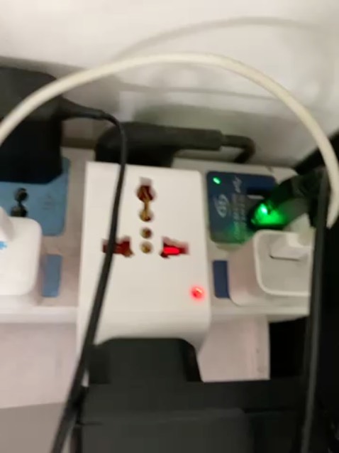 Mở rộng ổ cắm tuyệt vời. Nhìn cứng cáp và đẹp. Đáng tiền lắm.