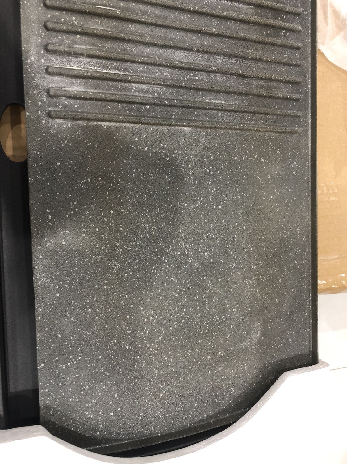 Gởi lộn cho mình hàng cũ không đúng tên mình…do mình đi làm con trai mình còn nhỏ nên không biết kiểm tra nên nhận hàng cũ nhờ Tiki đổi lại giùm mình.