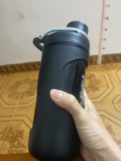 Sp to quá, m tưởng nhỏ xinh để tiện mang theo, lọ to 1 lít thành ra ko tiện. Chất lượng thì OK, chắc chắn và đẹp, dùng đựng nước thì ok