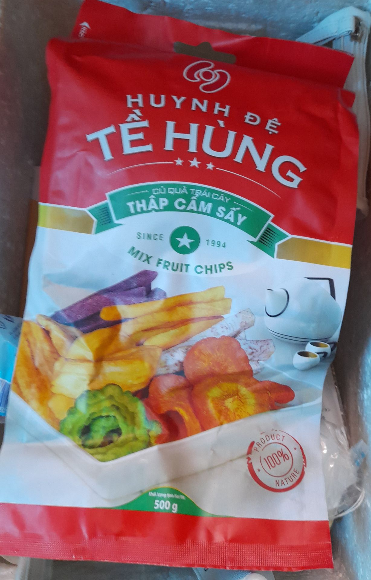 sản phẩm giòn ngon đóng gói chắc chắn. Cơ mà tỉ lệ chuối khô nhiều quá, mình rất thích khoai sấy, nhưng lại hơi ít. Mà giá như là cái túi Zip thì không ăn khóa vào có phải tiện lợi.