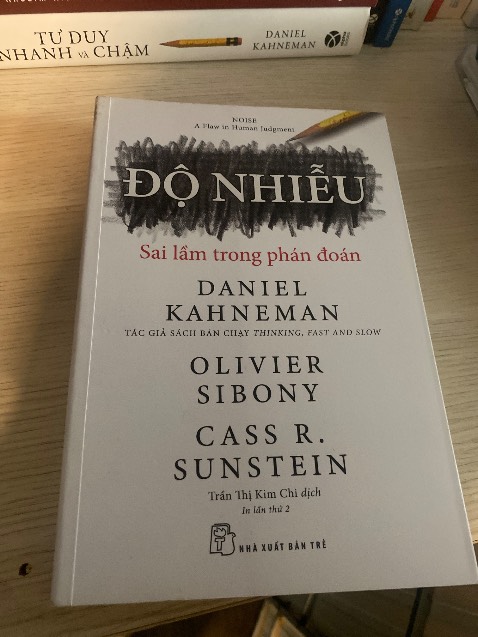 Bằng chứng nghiên cứu và lượng kiến thức hơi nặng đô. Những thích hợp cho những bạn nào đang tìm hiểu về tâm lý học và cách con người tư duy cũng như tránh tối đa độ nhiễu tư duy.