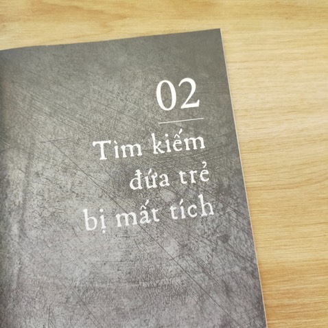 Nội dung sách đọc bánh cuốn, đọc liền tù tì không dứt 2 đêm. Tuy sợ nhưng vẫn cảm thấy tò mò, tác giả phá án = pháp y cực đỉnh. Hay!!!