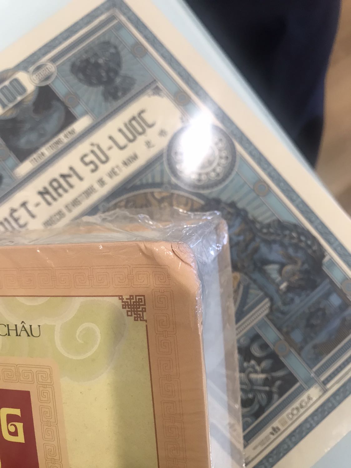 Sách mới nguyên seal. Có điều bị cong góc bìa. Mua dùm nên ko đánh giá nội dung.