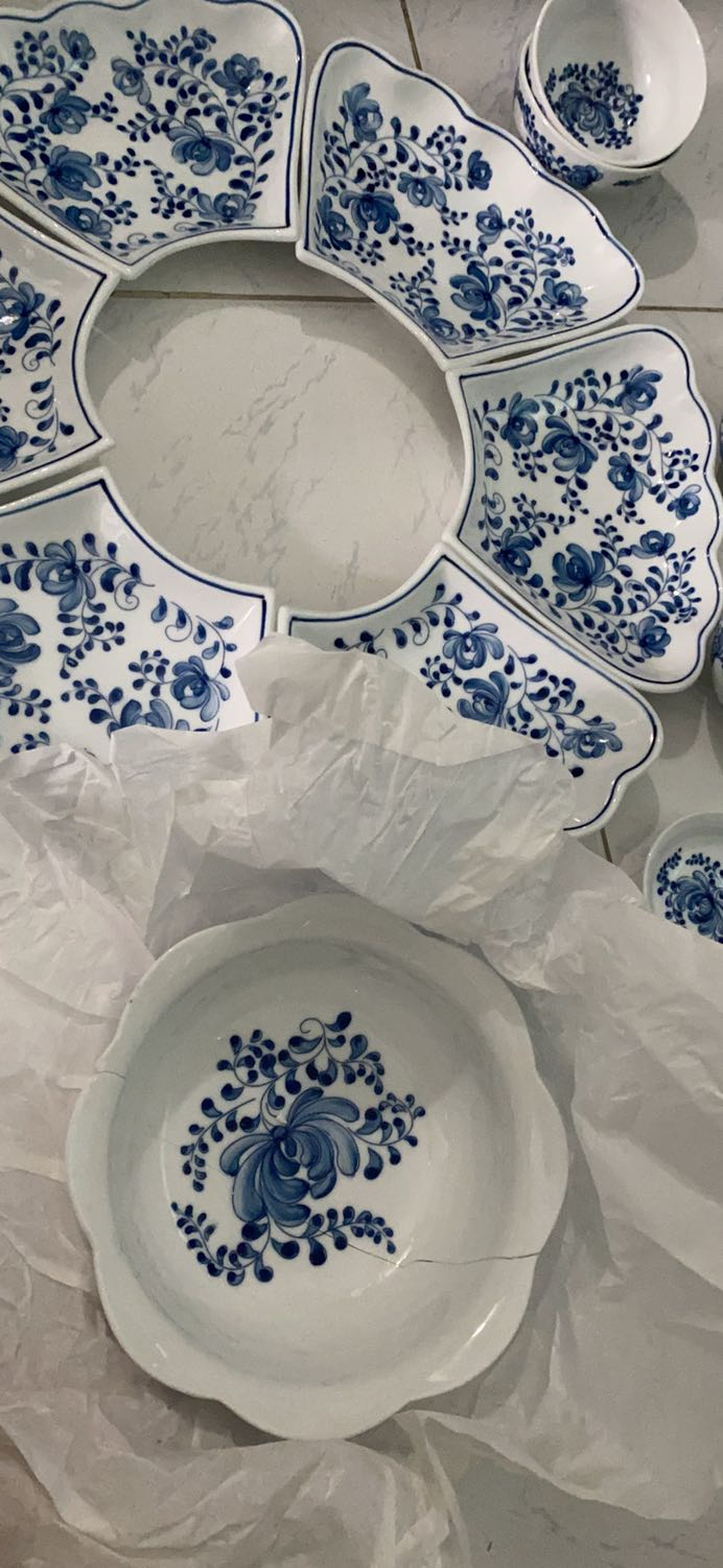 Bể mất chiếc to bự. Mình đã yêu cầu tiki đổi trả hàng