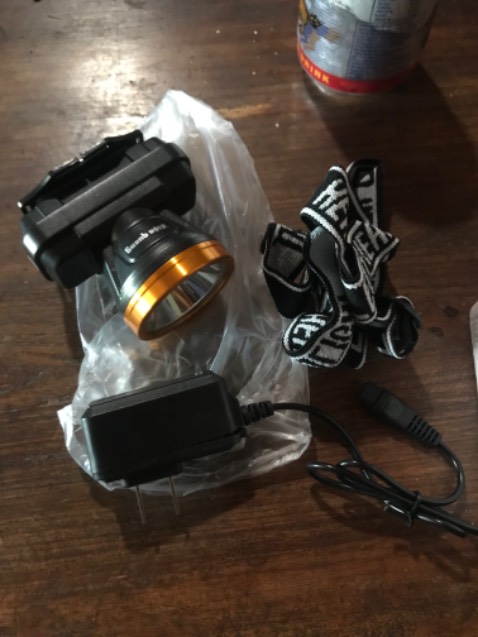 Đúng như bài đăng , đúng ánh sáng vàng mình mong muốn luôn . Giao hàng nhanh , còn sản phẩm có bền hay không thì chưa rỏ. Hàng Việt nên sử dụng đã.!