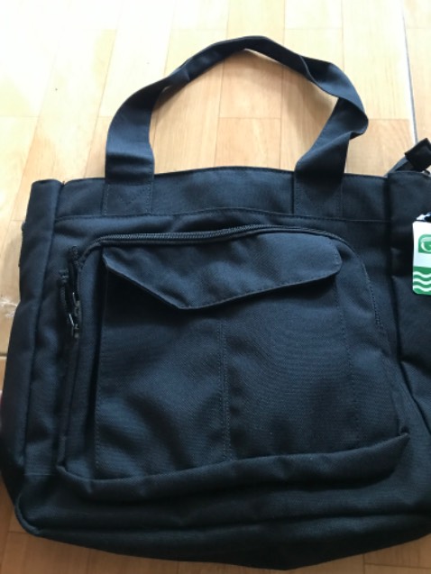 Chất liệu vải đẹp. Đường may chắc chắn. Thích hợp mang đi dạo phố, đi làm. Sẽ tiếp tục ủng hộ shop.