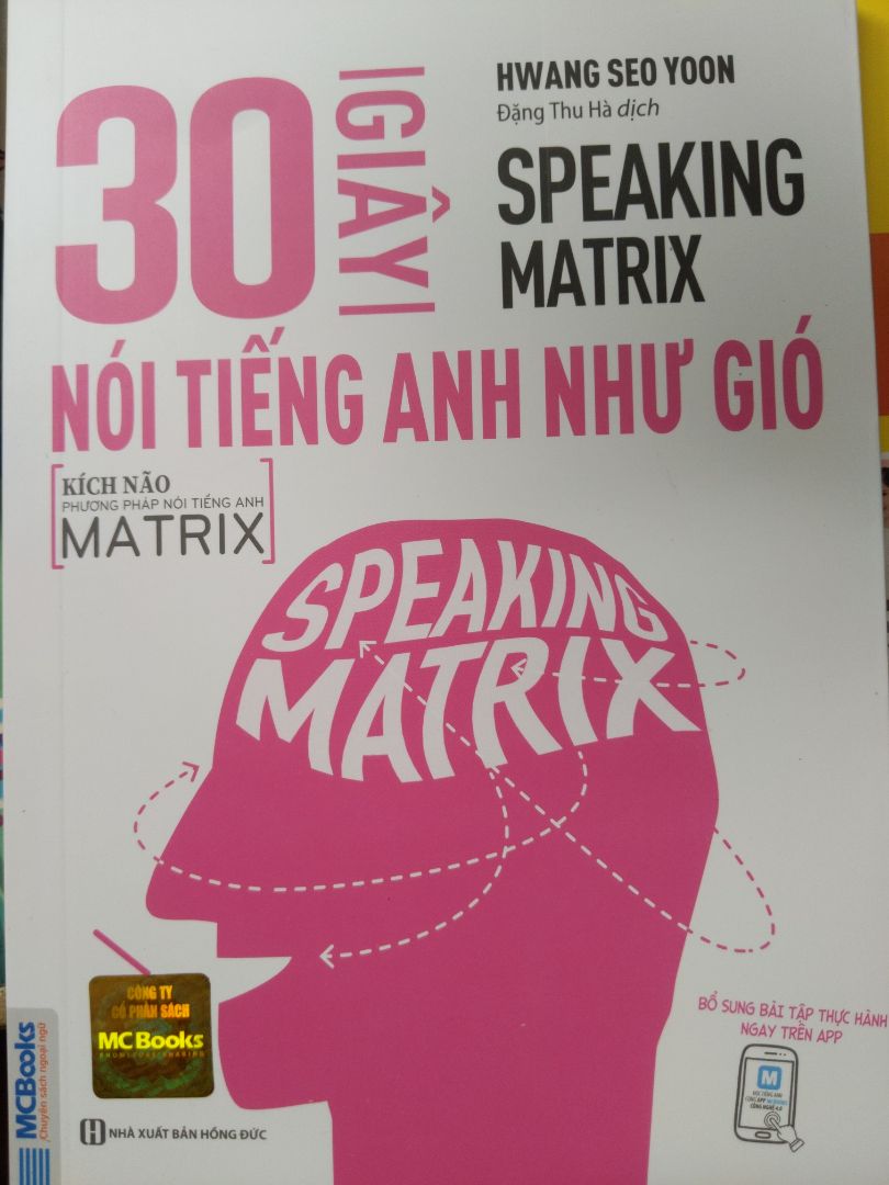 Kích thước sách như cuốn tập trắng, dễ mang đi, mực in rõ nét, có lộ trình học rõ ràng.
