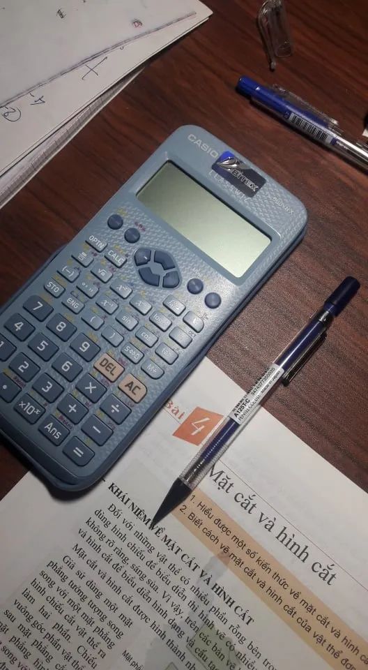 viết siêu thíchhhh. Mua cây thứ 3 rồiiii vì mấy cây kia phá hư hết 😿