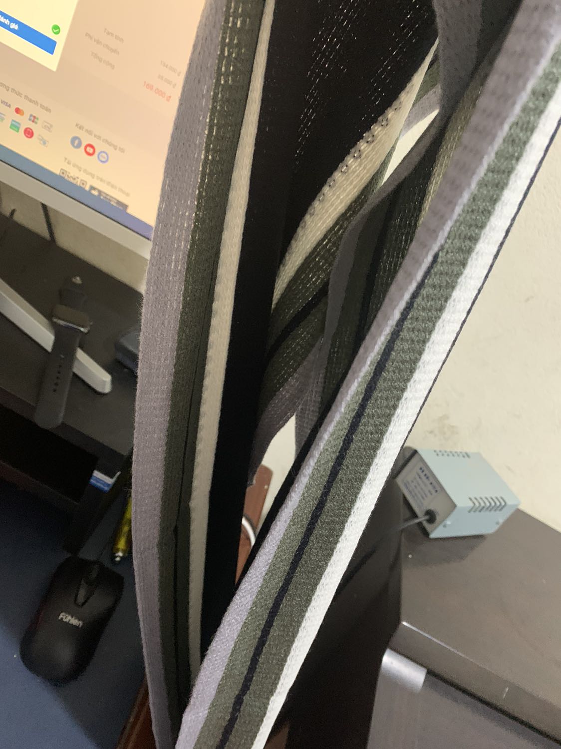 Khăn mỏng quá. Không giống ảnh mẫu