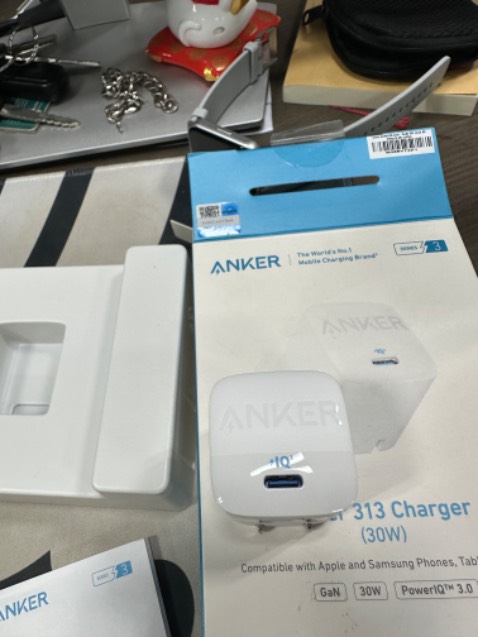 Giao nhanh, hàng nguyên seal, sạc nhanh cho iPhone 14 Promax 
30W thì mọi người nên mua mẫu này nhé Giao nhanh, hàng nguyên seal, sạc nhanh cho iPhone 14 Promax 
30W thì mọi người nên mua mẫu này nhé