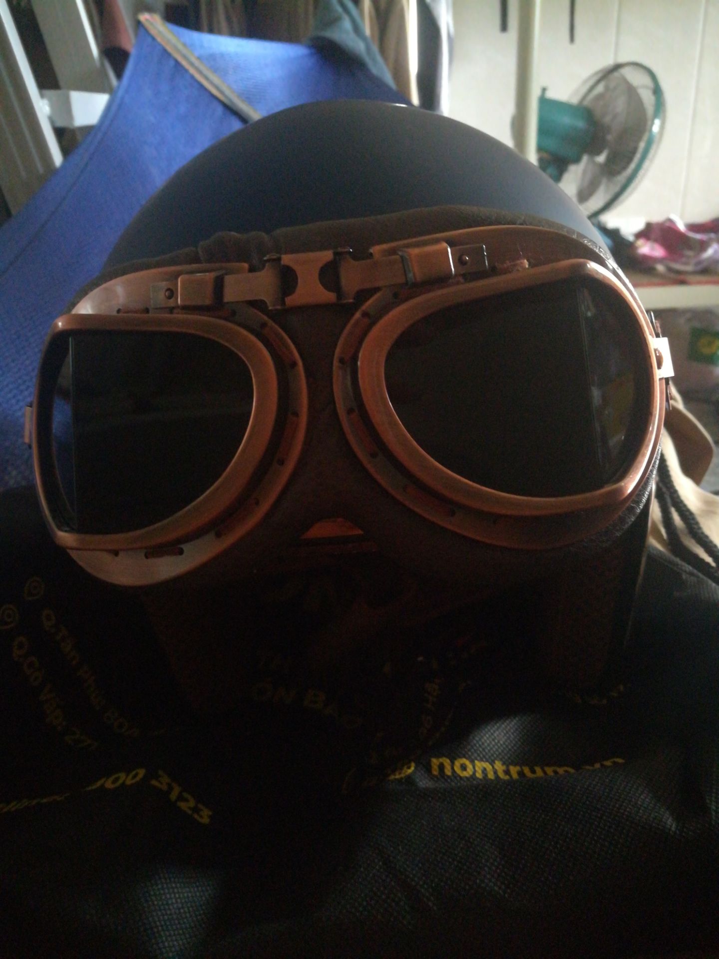 sản phẩm nhẹ, chi tiết nhỏ chưa đẹp lắm