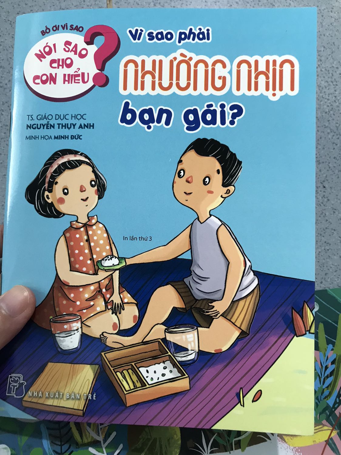 Săn sale 1k sách ưng cực kỳ nha. Ship nhanh có bài học ẩn dụ dạy trẻ em bé trai là phải nhường nhịn ga lăng với bé gái. Tks Tiki nhé ?????????