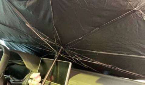 Hài lòng với sản phẩm và cách phục vụ của shop. Nếu sợ cán ô tì vào taplo thì lấy chính vỏ bọc ô để lồng vào cán/làm lót là ok nha mọi người