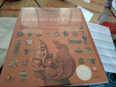 Chờ mua cuốn này lâu lắm rồi. Mua về mở đọc ngay Chờ mua cuốn này lâu lắm rồi. Mua về mở đọc ngay