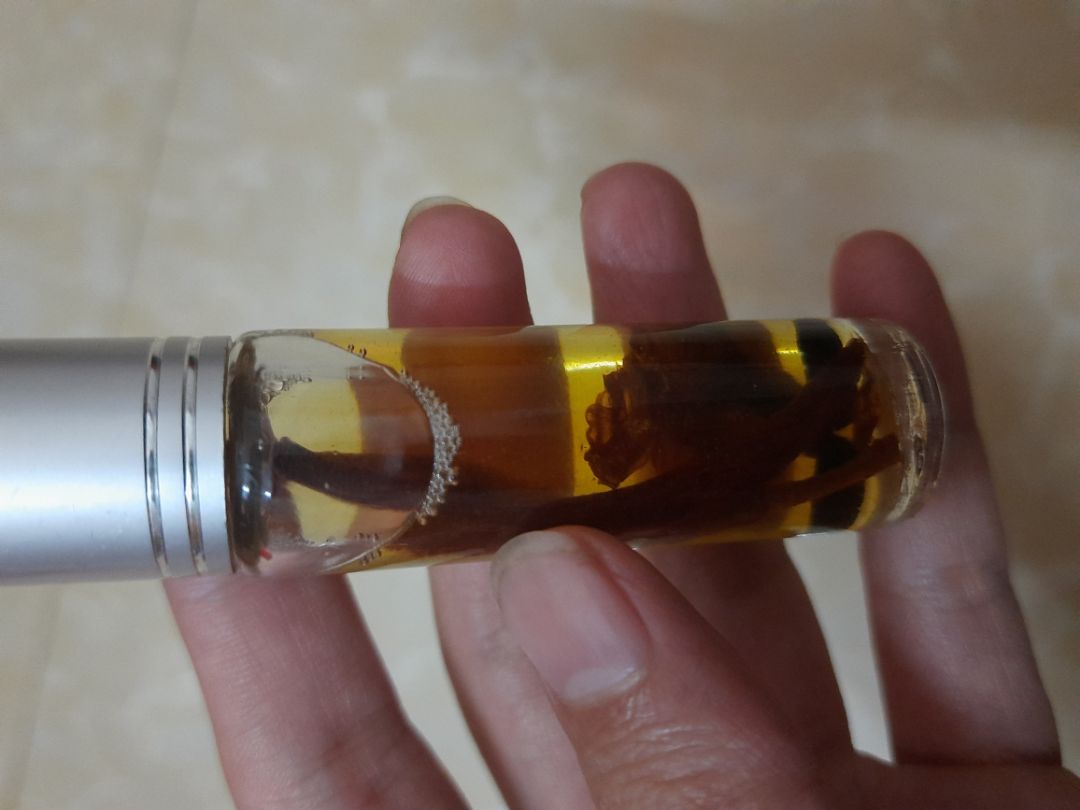 giao hàng nhanh, shop nhiệt tình, sản phẩm sử dụng rất tốt, làm nóng dịu chỗ đau nhanh.