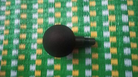 Máy mình thấy khá êm ái, tuy nhiên bật chế độ càng lớn rung chấn càng mạnh nên đó là điều ko thể tránh khỏi, thêm 1 điểm nữa là chỉ bấm 1 nút duy nhất để tắt, điều đó khá bất tiện, còn lại thì tuyệt