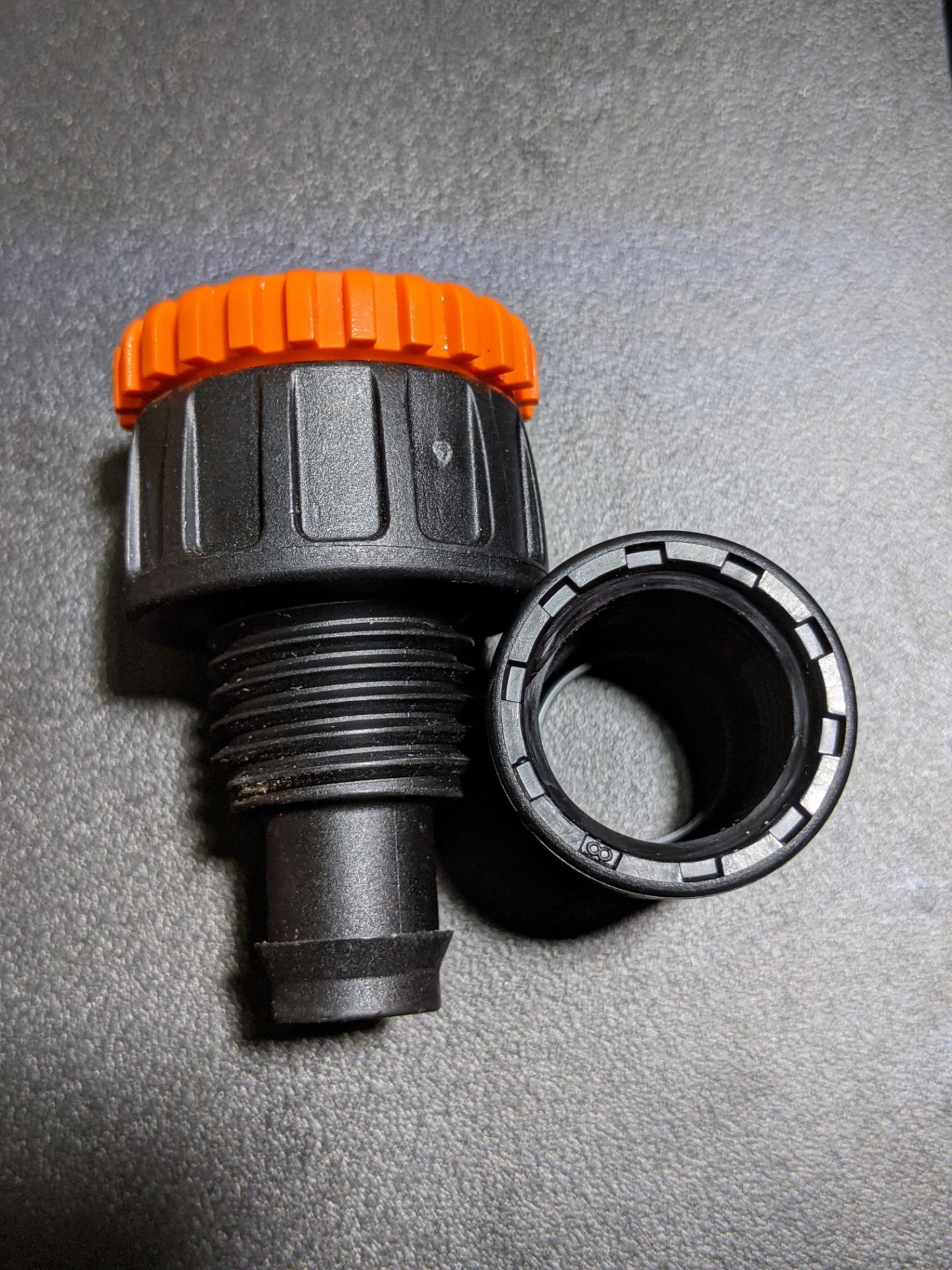 Đầu chuyển giống với mô tả, sử dụng rất tiện, có ron bít kín nước. Shop gói hàng và giao hàng nhanh.