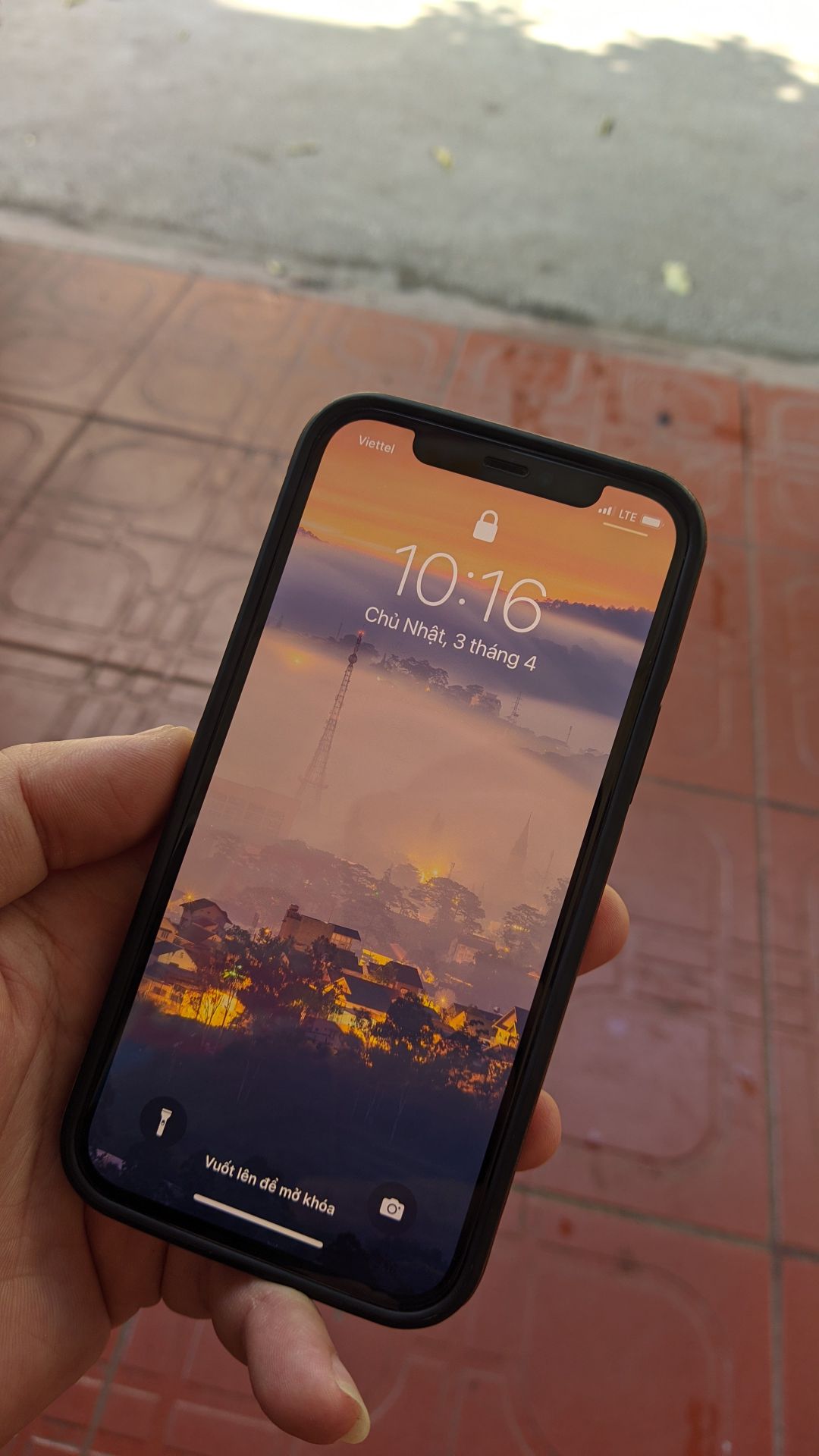 Sản phẩm giống hình. Ốp ôm máy. Giao hàng nhanh