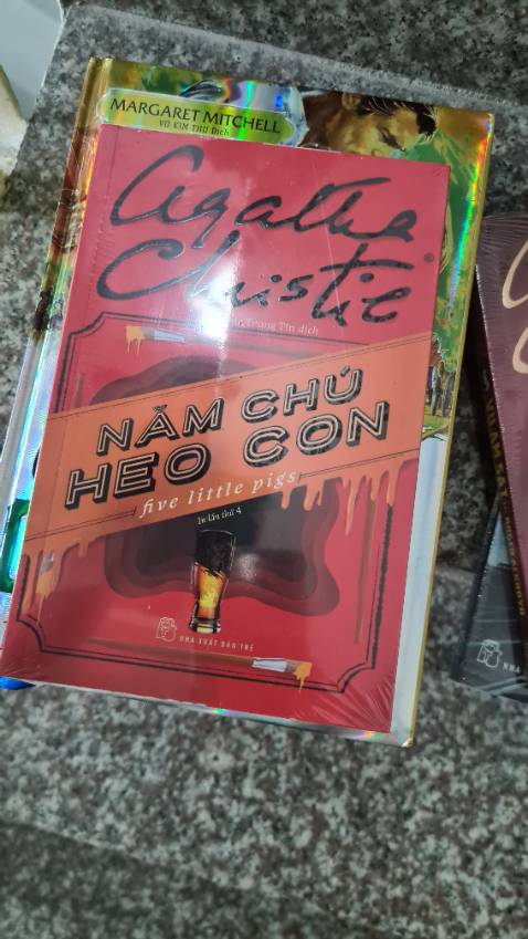 Tiki phục vụ rất tốt. Giao hàng rất nhanh. Sách mới nguyên seal. Giấy mịn đẹp luôn!!!