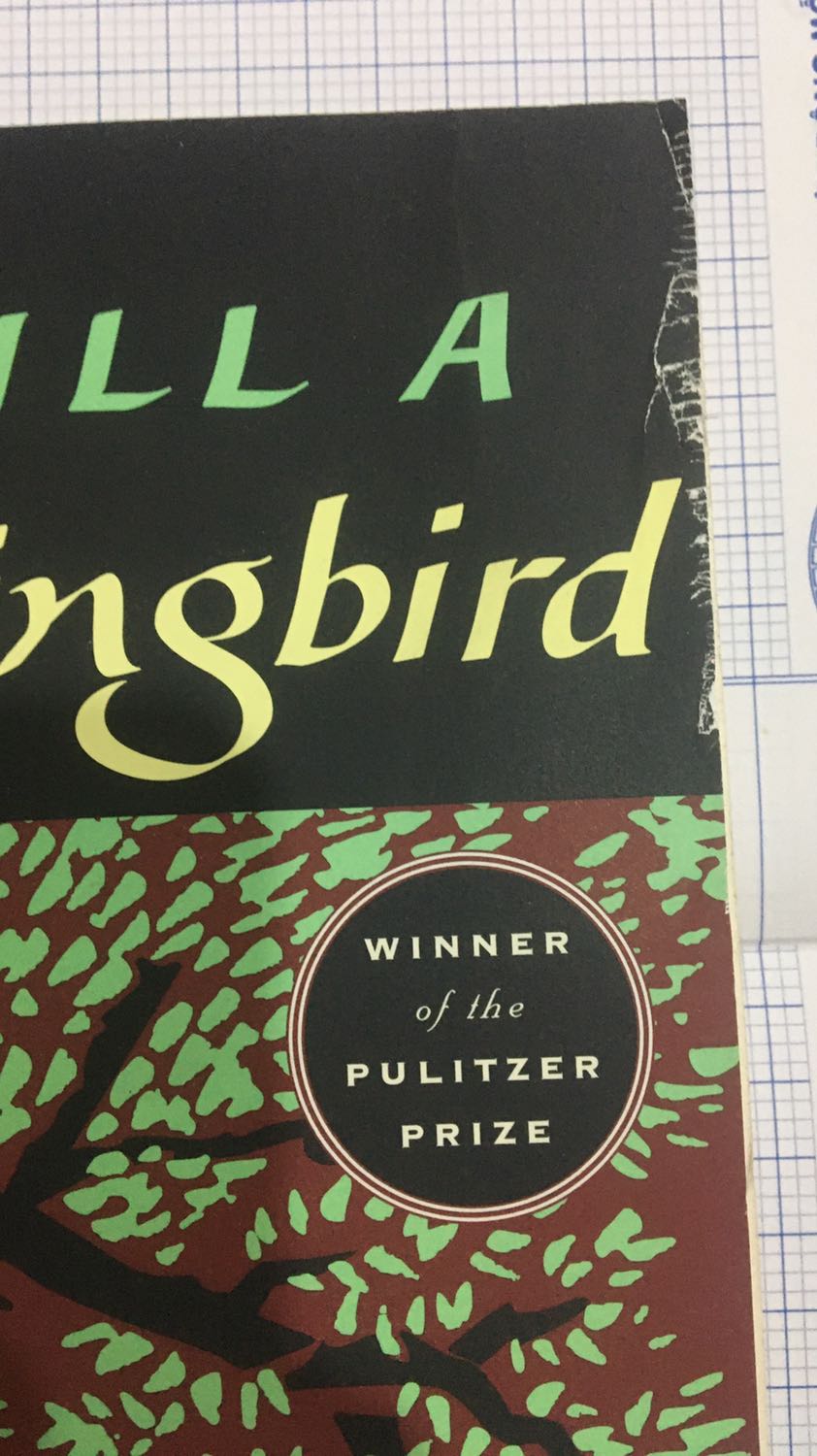 Sách nhận xong có được bọc một lớp lúi ni lông, nhưng khi mở ra xong thì có chỗ xước trên bìa sách, ngay mảng chính. Sách rất hay nhưng chữ in khá mờ, có lẽ do in lâu rồi. Mong sau này Tiki sẽ chú ý hơn khi đóng gói và gửi hàng.                   
Thân!