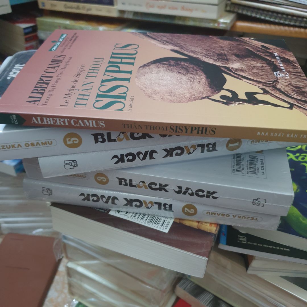 Bộ Cánh Cửa Mở Rộng này các bạn cũng nên có, tuy mình vẫn thích các tác phẩm văn học hơn nhưng vẫn mua cho đủ bộ.