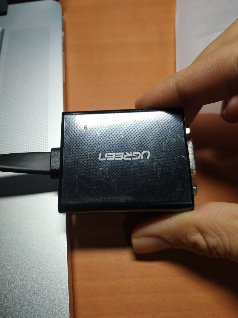 - vừa mới nhận được sản phẩm ngày hôm nay bên ngoài ok, nhưng bên trong lớp nhựa bọc cáp chuyển trầy xước nhiều.
- Thử cáp từ macbook sang màn hình dell có hiện tượng giật tắt mở màn hình macbook, không sử dụng đc.
Mong tiki thu hồi đổi mới giúp mình!!!