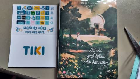 Bìa sách đẹp, đóng gói kĩ và chắc. 5 sao