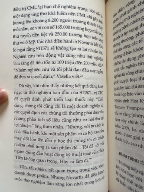 Sách tận gần 450 trang, viết rất là lằng nhằng, toàn dẫn chứng về y khoa