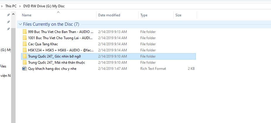 Chất liệu giấy rất ổn, có nhiều kiến thức, còn có cả những hình vẽ trông rất đẹp mắt,ngoài ra còn được nhiều phần quà hấp dẫn trong đó có bộ đề HSK1-6 . Mình rất thích sản phẩm này, khi nào sẽ tiếp tục mua thêm sản phẩm bên mình. Cảm ơn
