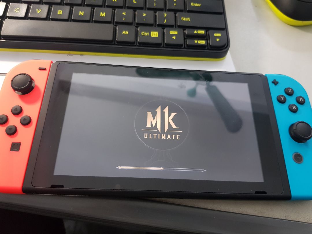 Đặt mùng 2 Tết ra Tết nhận được hàng luôn. Hàng chuẩn giá tốt. Tự hứa năm mới chơi game thua sẽ ko đập máy nữa 😂😂😂