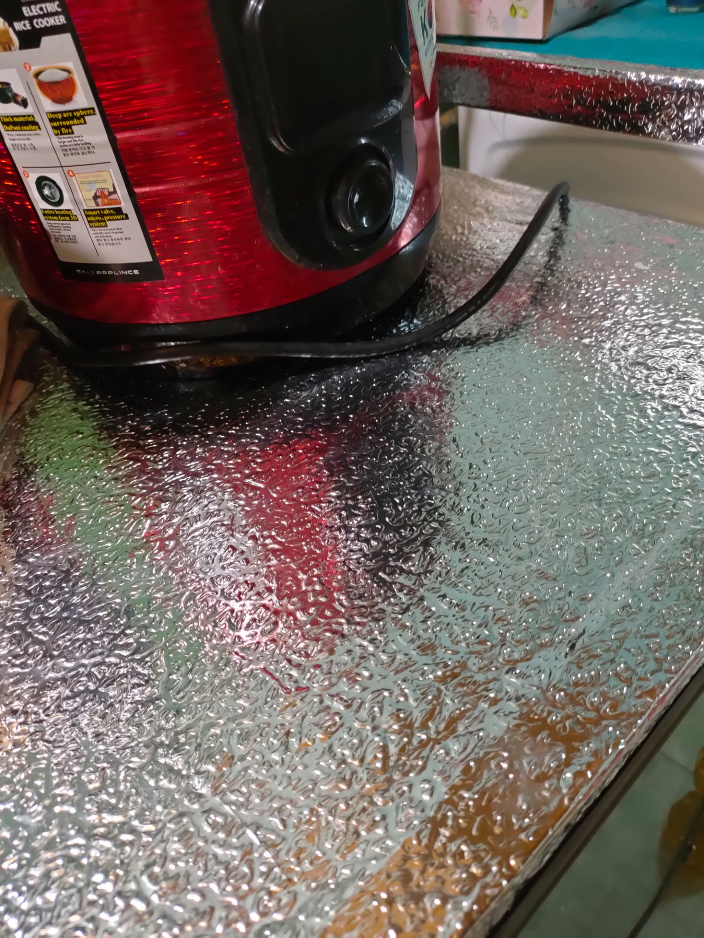 cũng tuyệt vời nha.. hơi bị sạch sẽ cái bếp và nhìn hơi sang trọng luôn nè.moi người nên mua