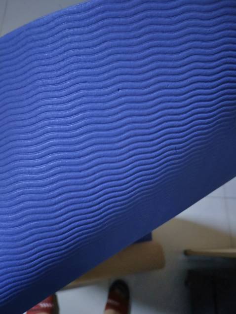 Hàng bị lỗi, chưa sử dụng đã rách