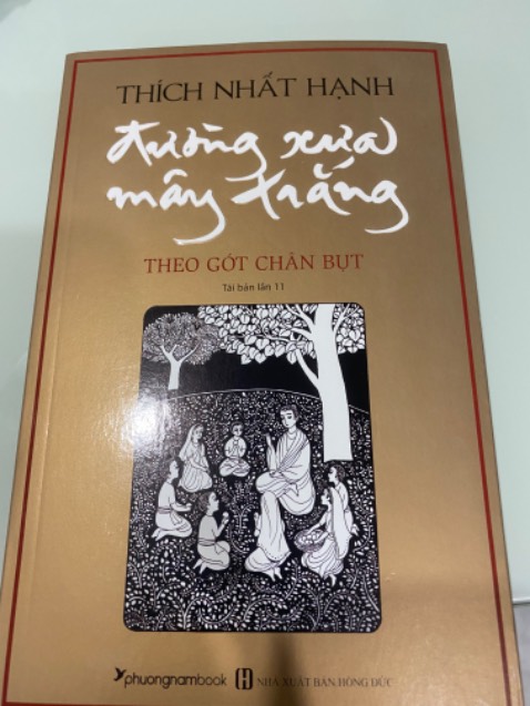 Chị mua sách bìa cứng mà sao lại gửi bìa mềm cho chị?