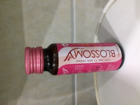 Nước dễ uống, mùi thơm, uống 2 ngày là thấy ngủ ngon hẳn hay do mình bình thường cũng dễ ngủ rồi nhỉ? Uống 9 ngày thì thấy thèm đồ ăn, nhanh đói! Hiệu quả đẹp da thì chưa thấy chắc do mới dùng ít ngày! Hy vọng hiệu quả và không có tác dụng phụ để uống lâu dài và thường xuyên! Nếu có tác dụng đẹp da thì sẽ quay lại đánh giá tiếp!