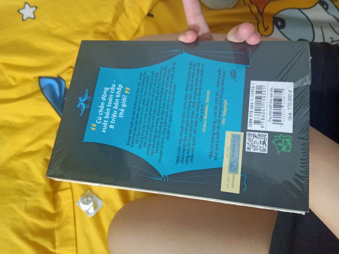 mua nhiều lần trên tiki r nhưng đây là lần đầu mà sách bọc kỹ ,mới mà chẳng hề có vết trầy hay móp góc gì...hơn nữa cuốn này mình mua với giá 0đ vì trúng vòng quay lucky...:)) mn cứ tích cực chơi vận may sẽ tới...:))
p/s mình không đánh giá nội dung vì mỗi người một ý..すごい