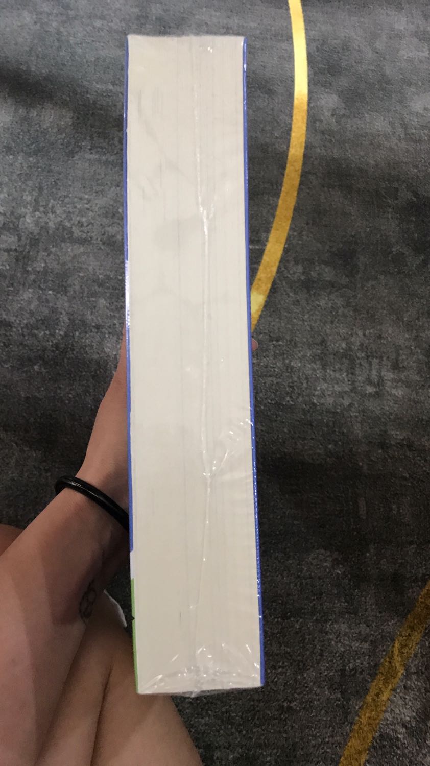 Mình vừa nhận được sách! Cảm nhận đầu tiên là...vô cùng dày!!! Mỗi lần đi công tác thay vì phải đem theo 4-5 cuốn thì chỉ cần 1 cuốn này là đủ!!! Cuốn này thấy nhiều ng review hay lắm,mình mới mua chưa đọc!!! Sẽ quay lại review sau