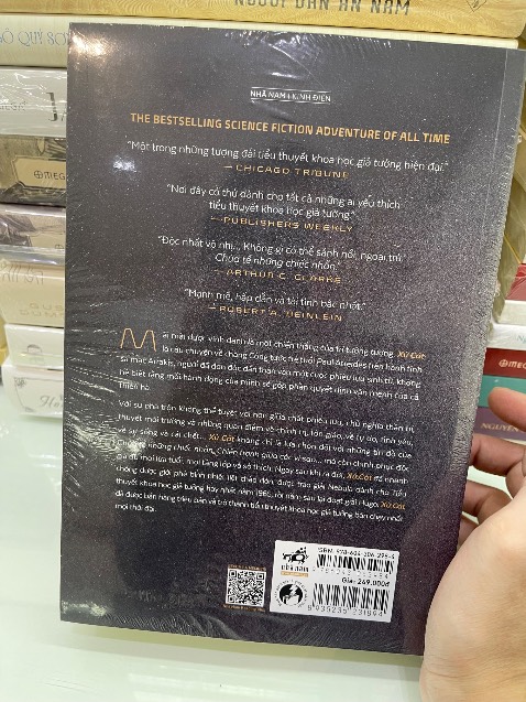 10 điểm ! Sách mới còn seal là auto xịn . 

Dune là 1 trong những tiểu thuyết giả tưởng hay nhất mọi thời đại . Mọi người nên đọc nhé