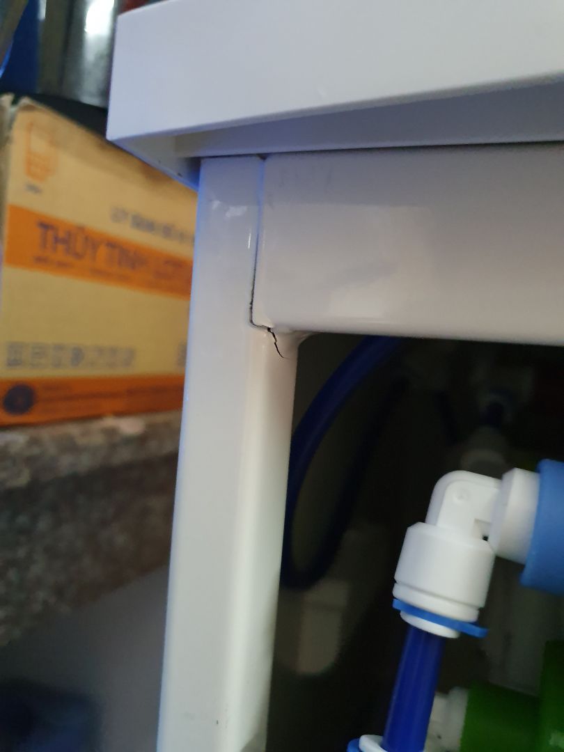 hàng vỡ tanh bành cánh cửa rơi ra. bảo đổi hôm nay là ngày thứ 7 ko phản hồi. quá nhọ đây là lần cuối. bán đắt hơn ngoài 5 lít.