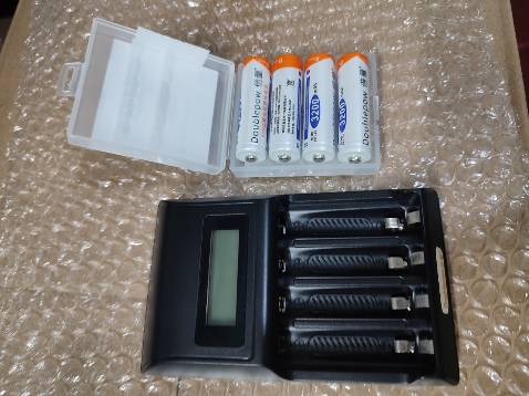 Sản phẩm rất ok. thiết kế đẹp, cầm chắc tay. đã sạc thử dùng rất tốt. shop phục vụ nhiệt tình. đóng gói hàng cẩn thận. 5 ngôi sao cho shop. sẽ tiếp tục ủng hộ lần sau................................................................................................................................