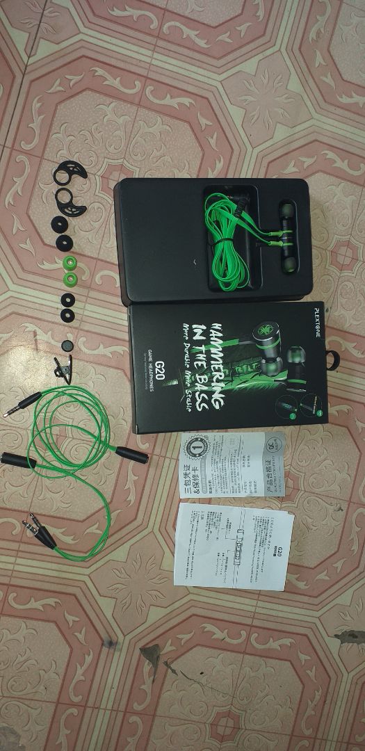 thứ 1: mẫu mã khá đẹp
thứ 2: phụ kiện đầy đủ
thứ 3: chất âm trong tầm giá này khá ổn, tôi sử dụng video ultimate headphone *** như hình để *** và thêm 1 số bản nhạc siêu bass và classic thì thấy bass khá tốt, nghe nhạc cổ điển tạm ổn, nếu các bạn dùng để chơi game thì tai nghe này đáp ứng tốt nhu cầu của các bạn.
thứ 4: nói về dịch vụ của Tiki thì quá tốt
Hy vọng qua đánh giá của tôi và một số khách hàng đã trải nghiệm chiếc tai nghe này, sẽ giúp các bạn có một lựa chọn đúng đắn hơn với số tiền mình bỏ ra