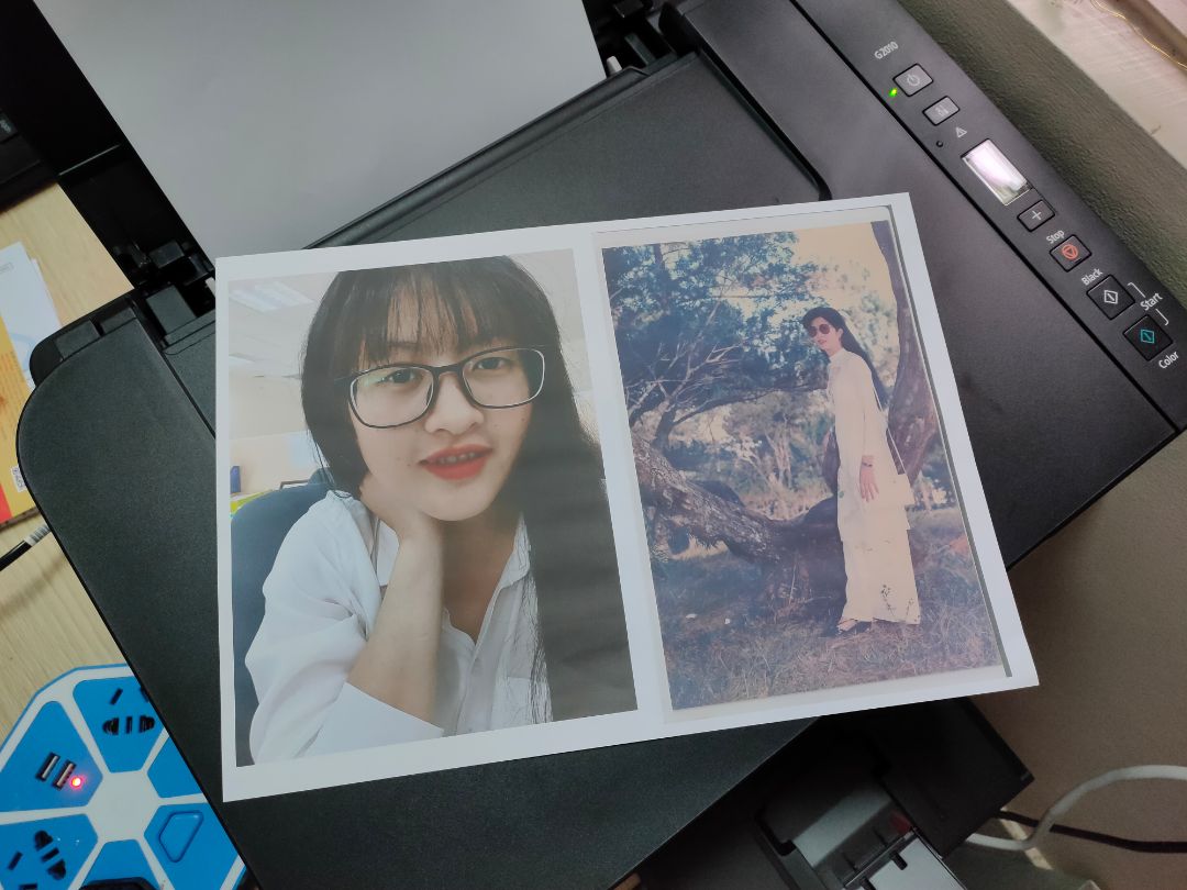 Máy to hơn mình tưởng nhưng ngoại hình đẹp. In màu khá ổn so với giá, photo màu hơi lệch nhưng cũng 8/10 so với bản gốc nhé. Scan cũng ok mình có scan thử tấm ảnh cũ của mẹ rồi in lại. Máy ko quá ồn, in màu hơi chậm. để xem dùng lâu thế nào ^^