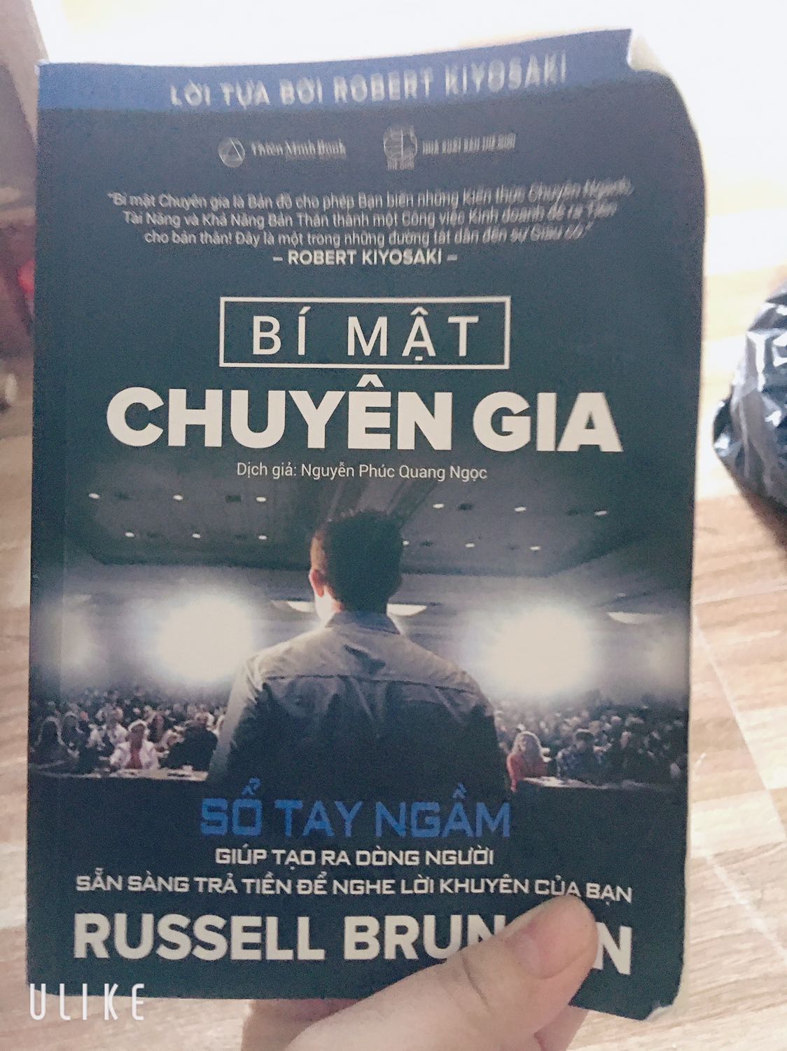 Sách hay nên mua m.n nha. Đi học 1 khoá học 40 triệu mà nội dung y như trong sách. Túm lại cứ đọc, hiểu rồi áp dụng