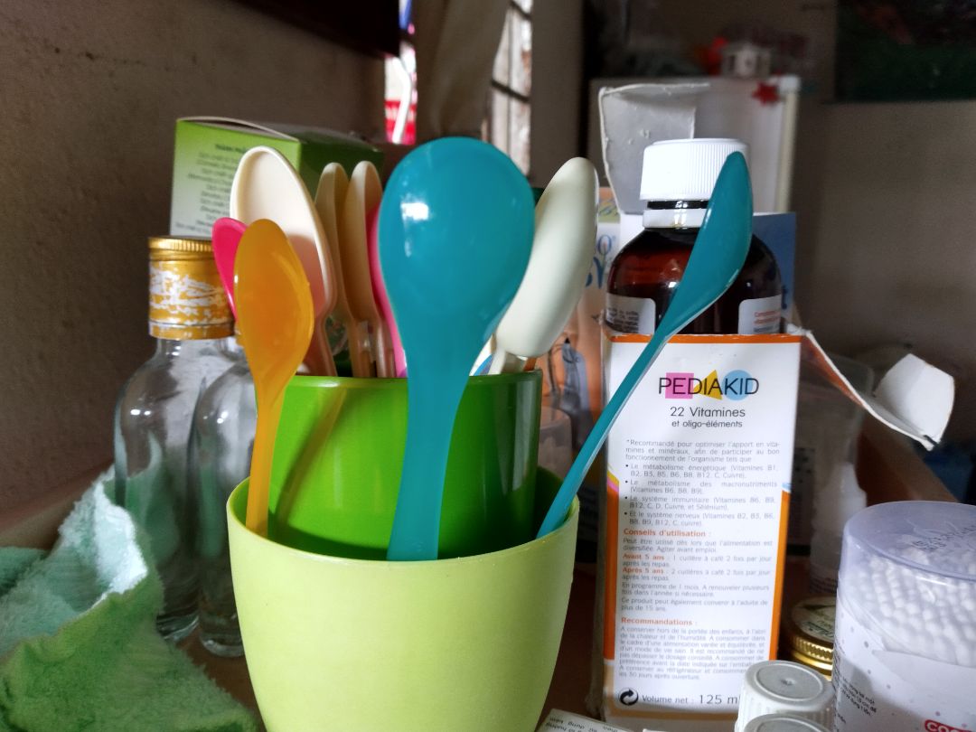 muỗng có độ cong hợp lý, màu sắc trẻ trung,giao hàng như hình,nvgh lịch sự, cho tất cả 5 sao