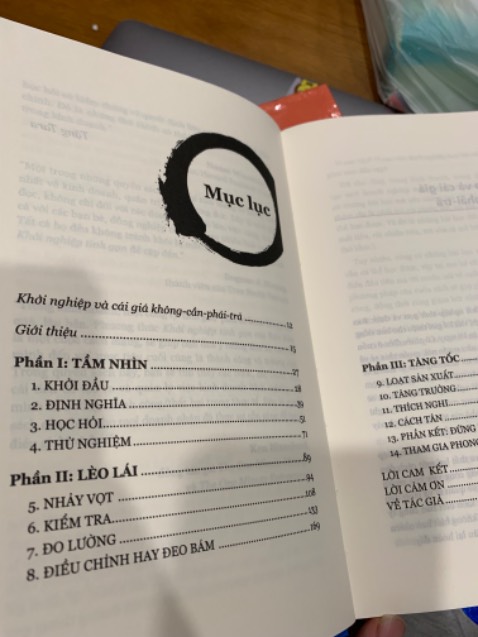 Sách bìa cứng rất đẹp, đóng gói kĩ càng quá trời luôn