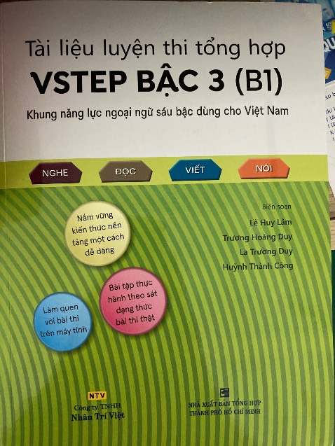Sách in màu tương đối ổn. Trình bày chi tiết, có file nghe.